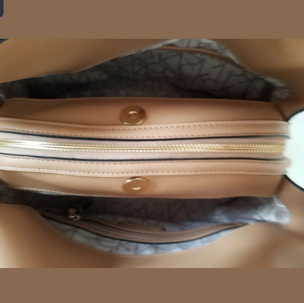 Bag - Picture 2 of 5